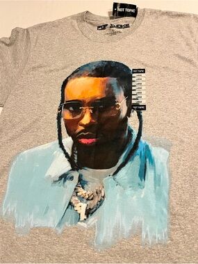 NWT Pop Smoke Hot Topic Rap Hip Hop Music Portrait T-Shirt LARGE Gray RIP Travis